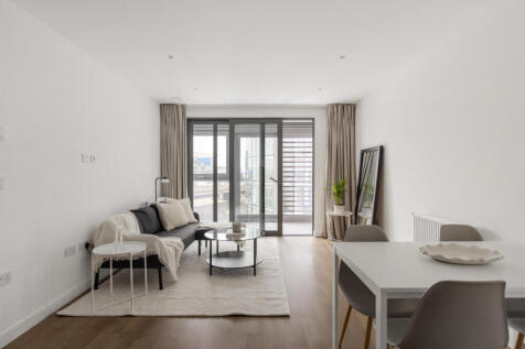 Ealing Road, Brentford, TW8