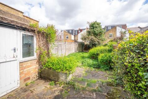 Laurel Avenue, Twickenham