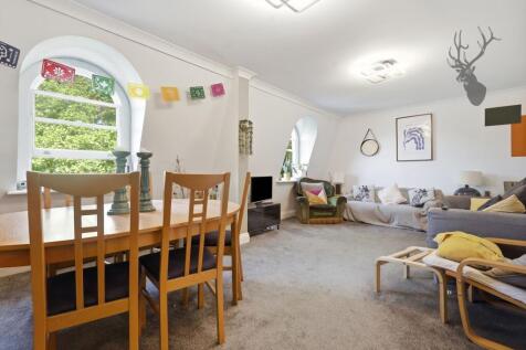 Rectory Square, Temple Court, E1