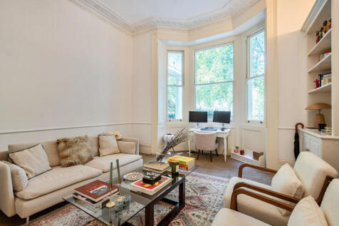 St Georges Square, Pimlico, London, SW1V