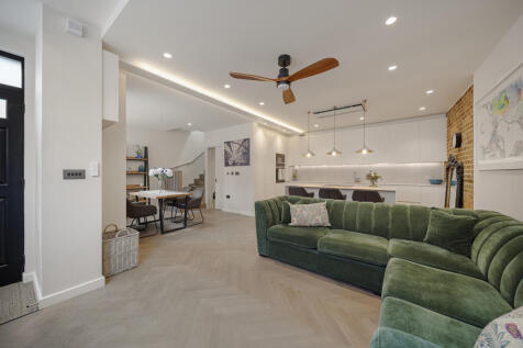 Huntsworth MEws, Marylebone, London, NW1