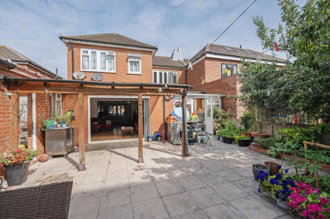 Ive Farm Close, E10, Leyton, London, E10