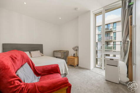 Festive Mansions, Napa Close, Stratford, E20