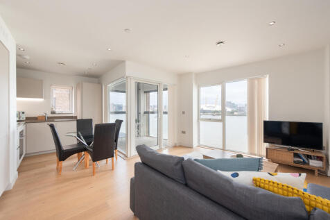 35 Ovex Cl, London E14 3PP, UK