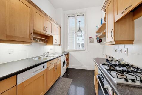 Salisbury House, 
3 Drummond Gate, SW1V