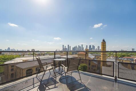 Burrells Wharf Square, London, E14