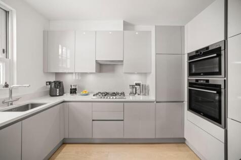 Southlands Drive, Wimbledon, London, SW19