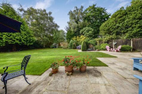 Ham Farm Road, Richmond, TW10