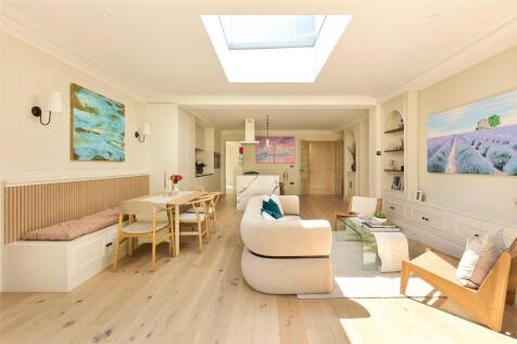 St Quintin Avenue, London, W10