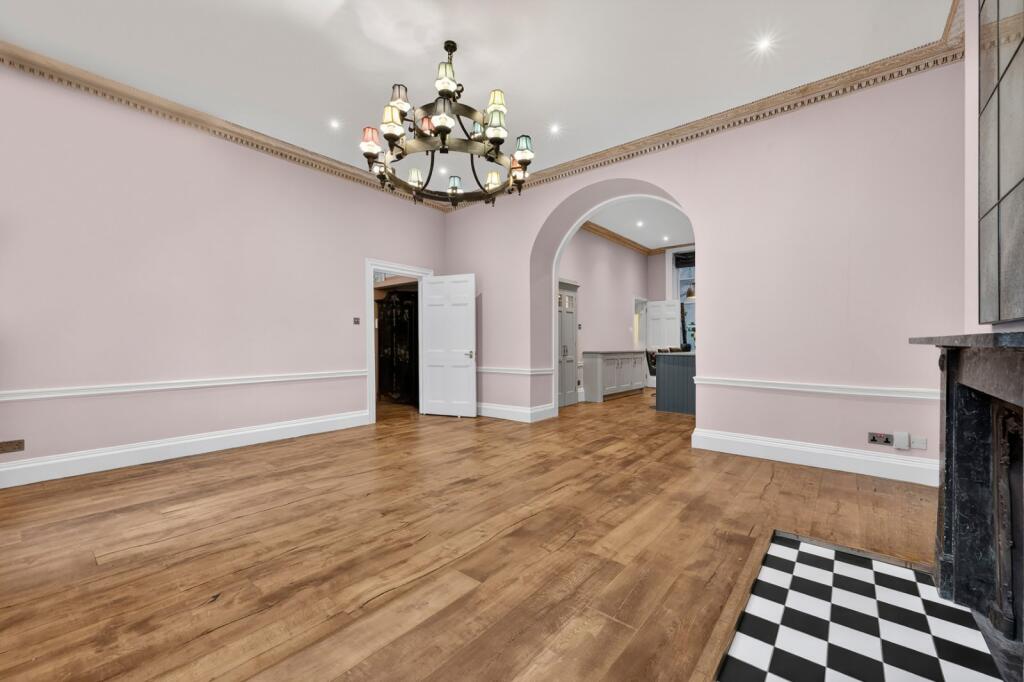 John Street, London, 
Bloomsbury, WC1N