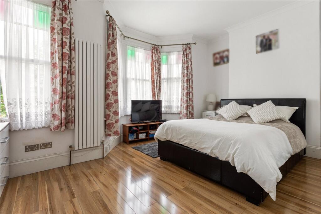 Mildenhall Road, London, E5