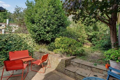 Cazenove Road, London, N16