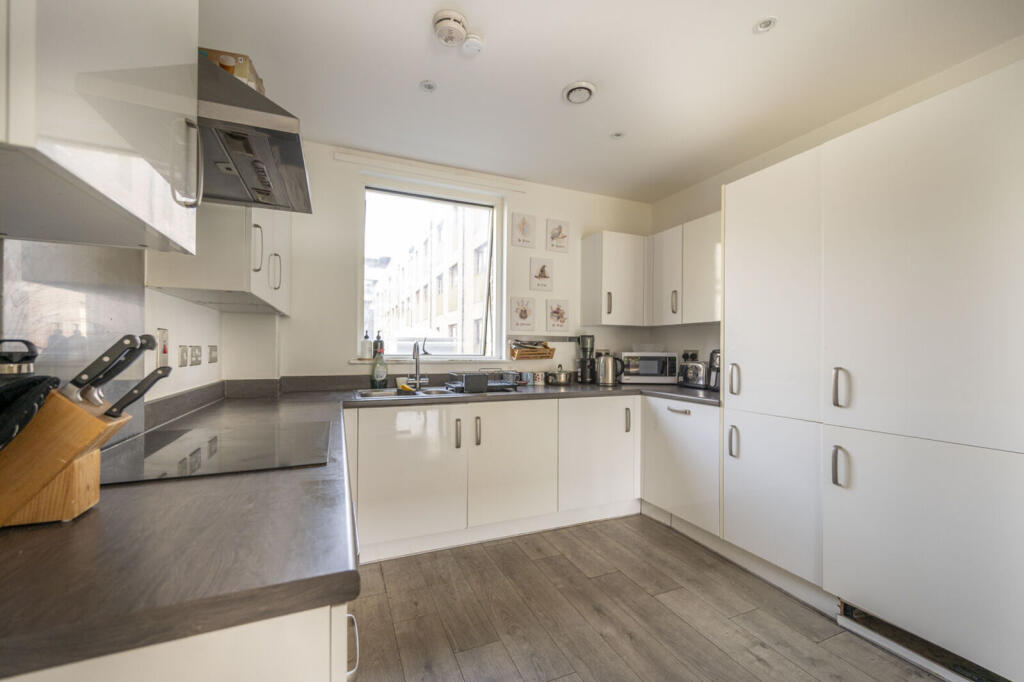 Peloton Avenue, Stratford, London, E20