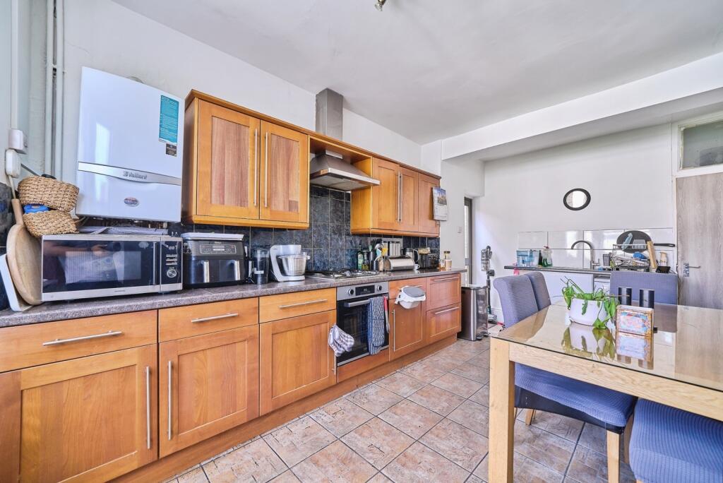 Selsdon Road, London, E13