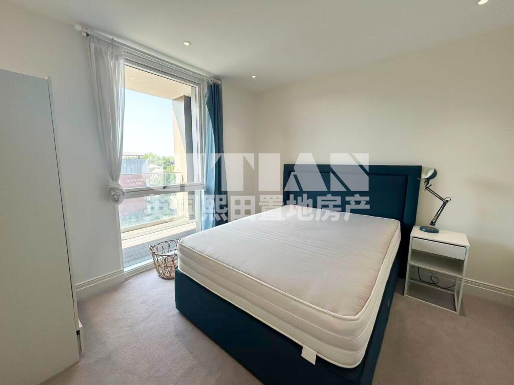 Hamond Court, Surrey Basin, Kingston upon Thames, London KT2