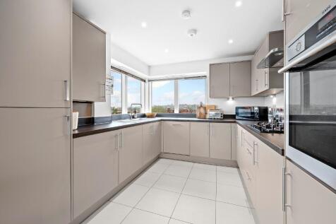 Kingston Road, Wimbledon Chase, London, SW20 8LR