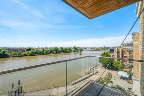 Stunning 3 Bedroom Flat With Direct Thames Views with 2  Parking Spaces Hammersmith And Fulham, W6