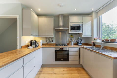 Half Moon Lane, London, SE24
