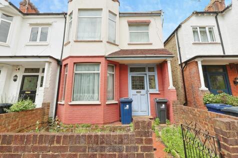 Summerlands Avenue, London, W3