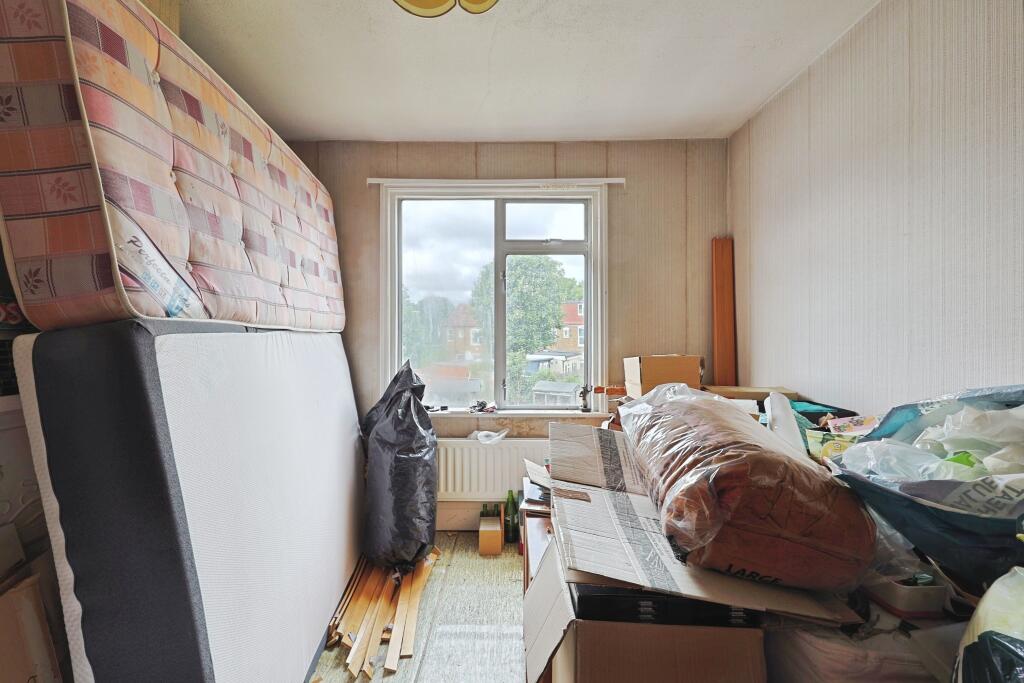 Summerlands Avenue, London, W3