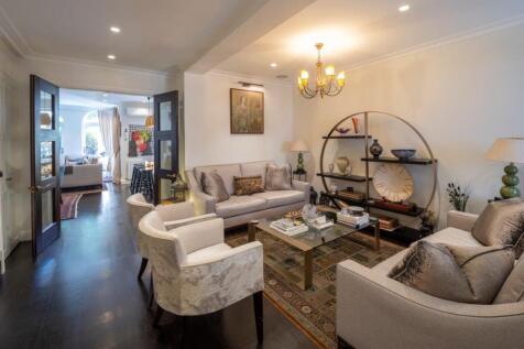 Denning Close, London
