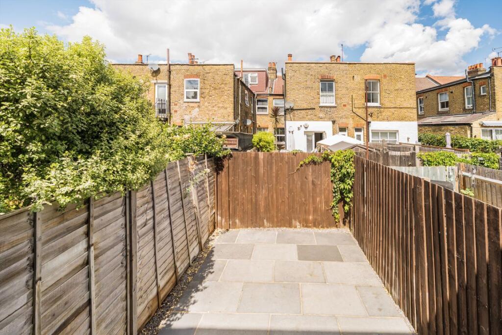 Godstone Road, St Margarets