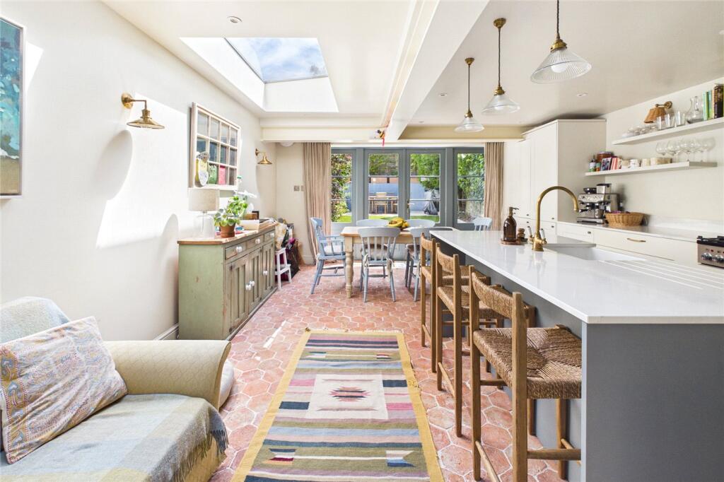 Lowden Road, London, SE24