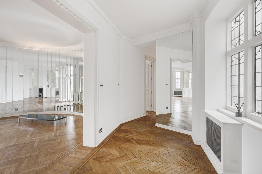 Cheyne Walk, Chelsea, London, SW3