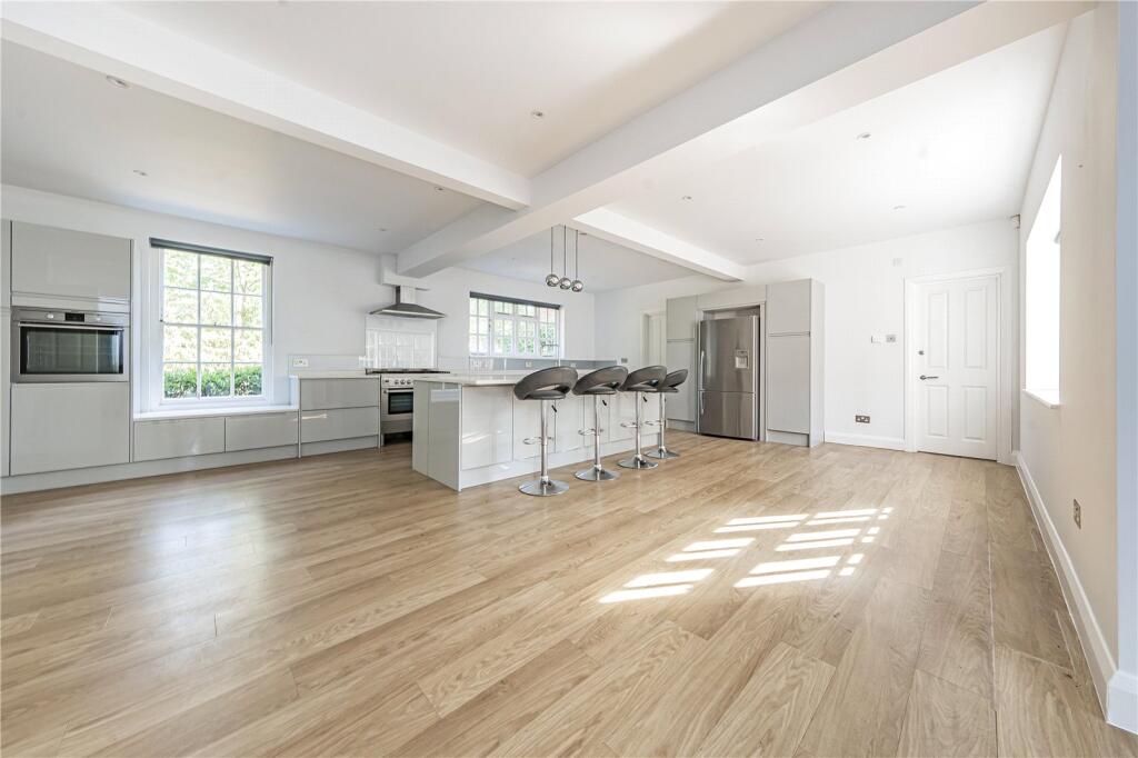 Ballard Close, Coombe Hill, Kingston Upon Thames, KT2