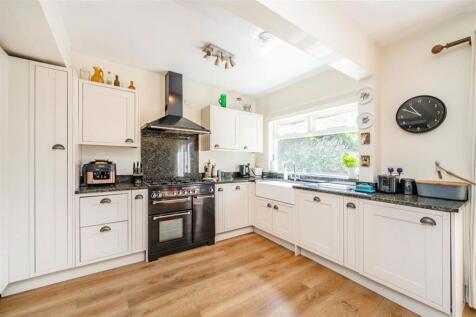 Bramshot Avenue, Charlton