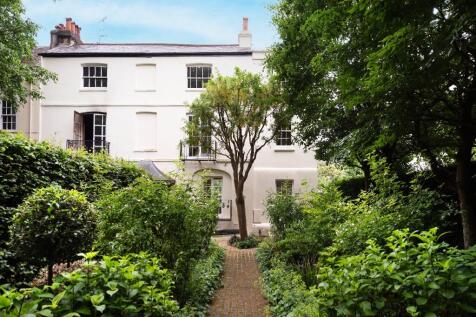 Montrose House, South End Road