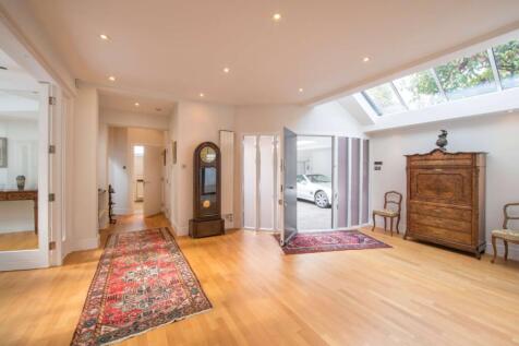 Elm Tree Road, London
