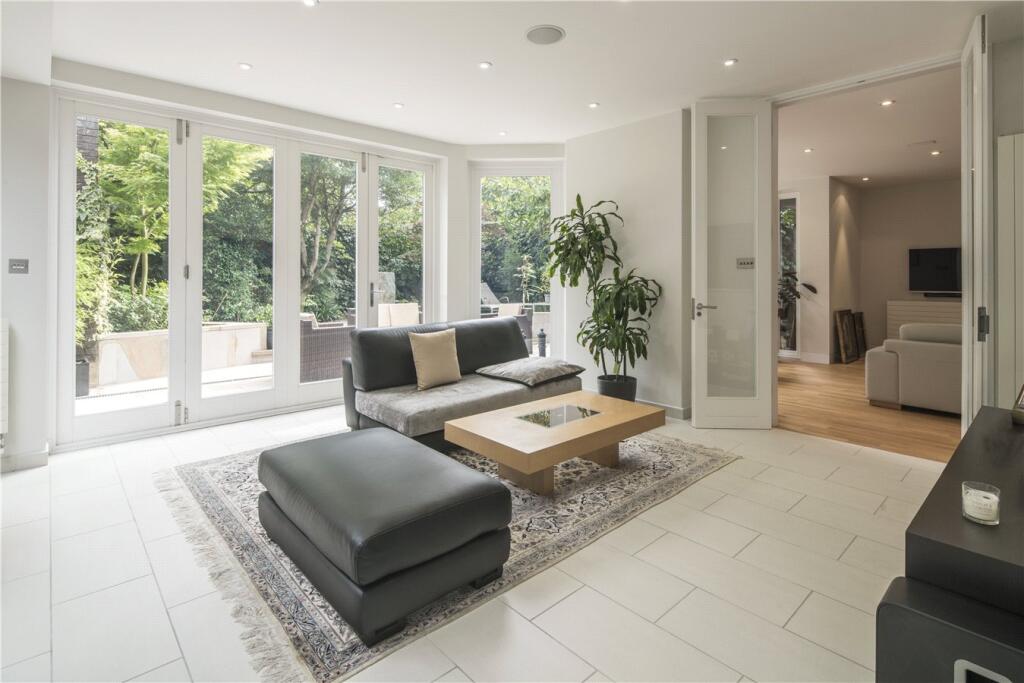Elm Tree Road, London