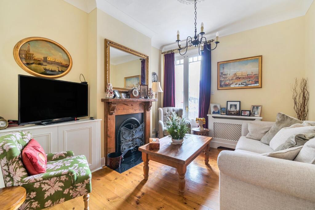 Pitcairn Road, Mitcham, Surrey, CR4