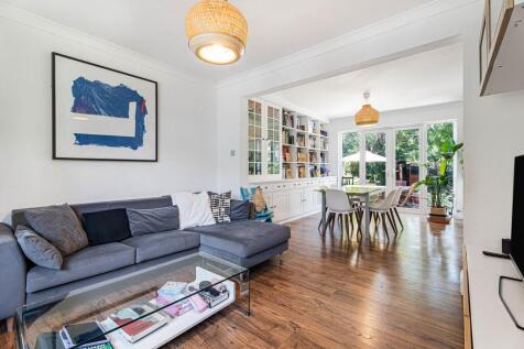 Lionel Road North, Brentford, TW8