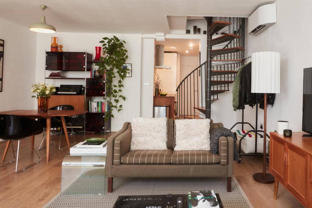 Frobisher Place, Nunhead, SE15