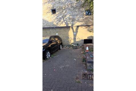 Larch Close, London, E13