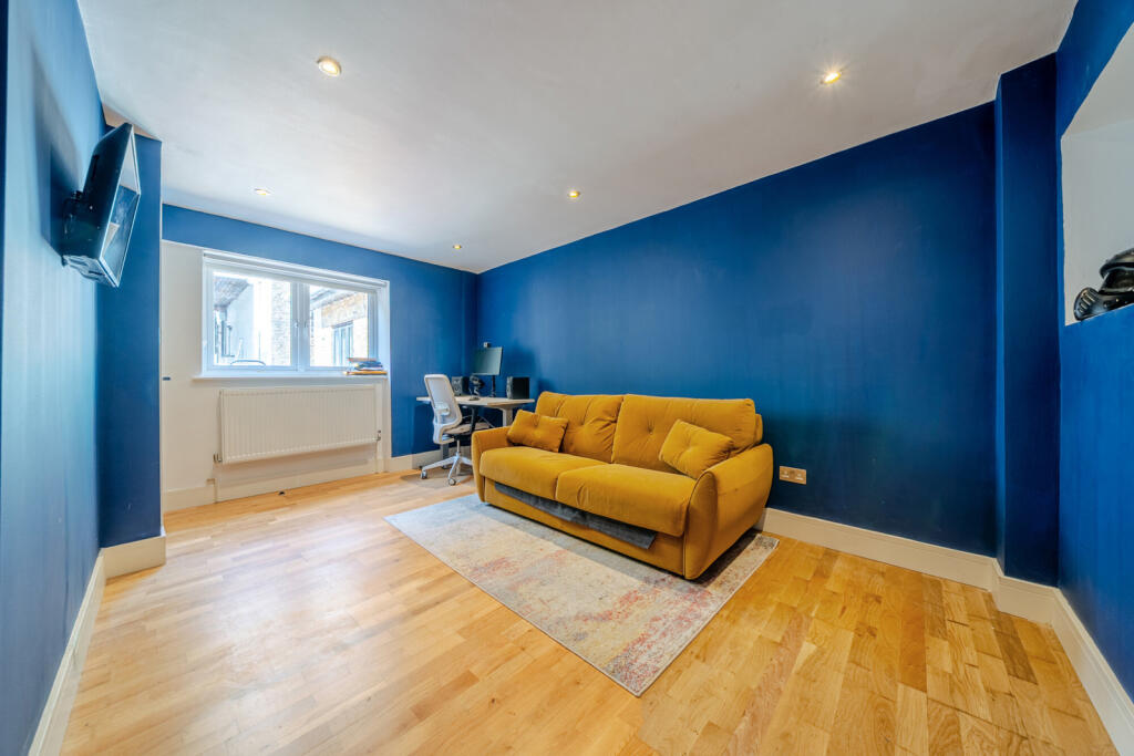 Gautrey Road, London