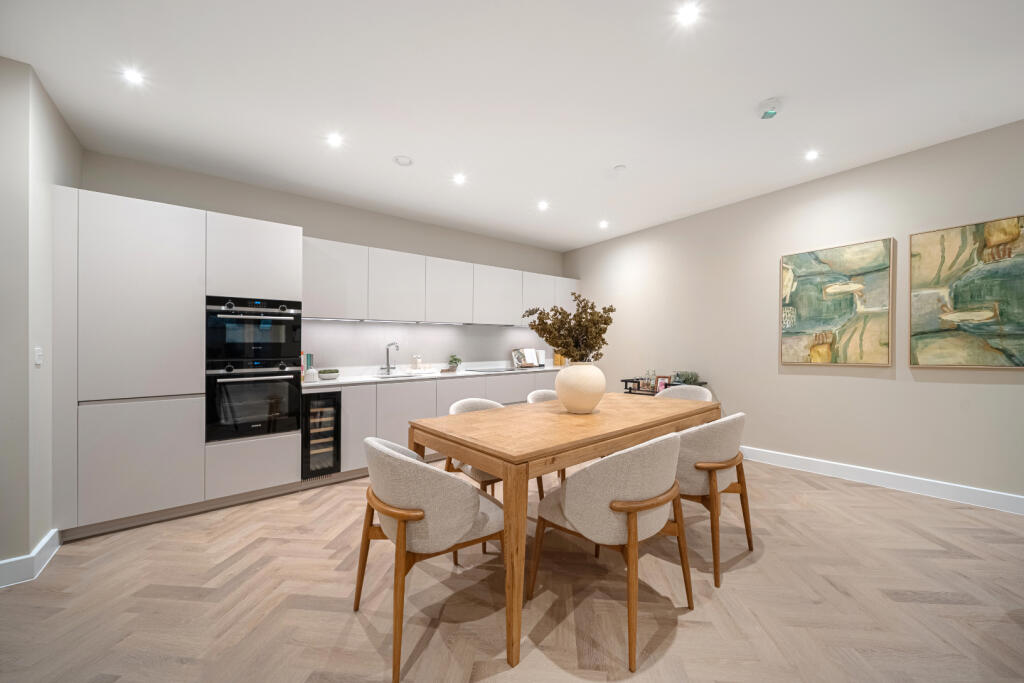 Wimbledon Place, Wimbledon, SW19