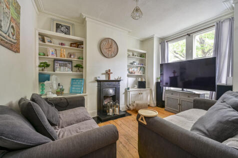 Clifton Park Avenue, Raynes Park, London, SW20
