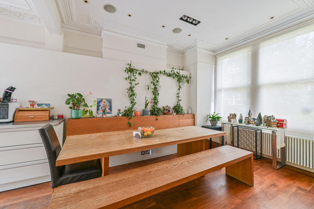 Lynette Avenue, Abbeville Village, London, SW4