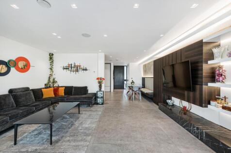 The Dene, W13