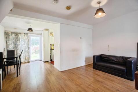 24 Reveley Square, London, SE16 6HS