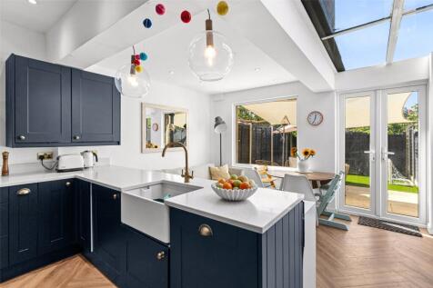 Andover Road, Twickenham, TW2