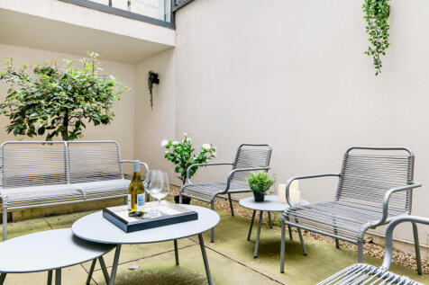 2 Lincoln's Inn Fields, London WC2A 3AA, UK