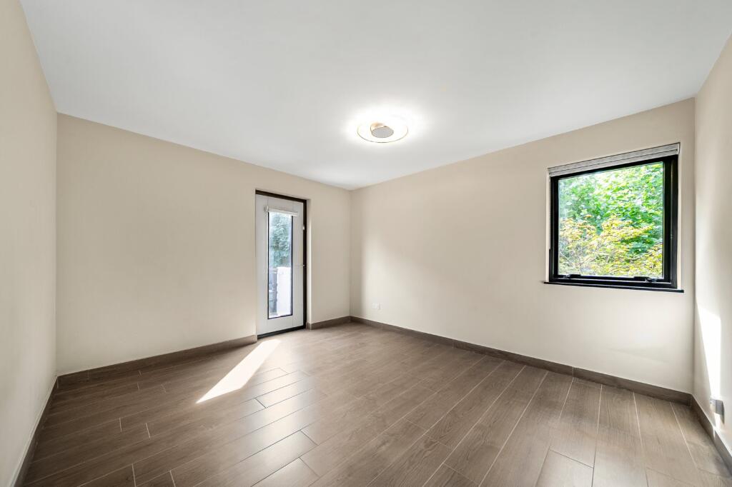 Mallard Place, Twickenham, TW1