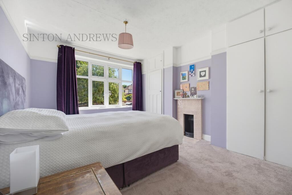 Moorfield Avenue, Ealing, W5