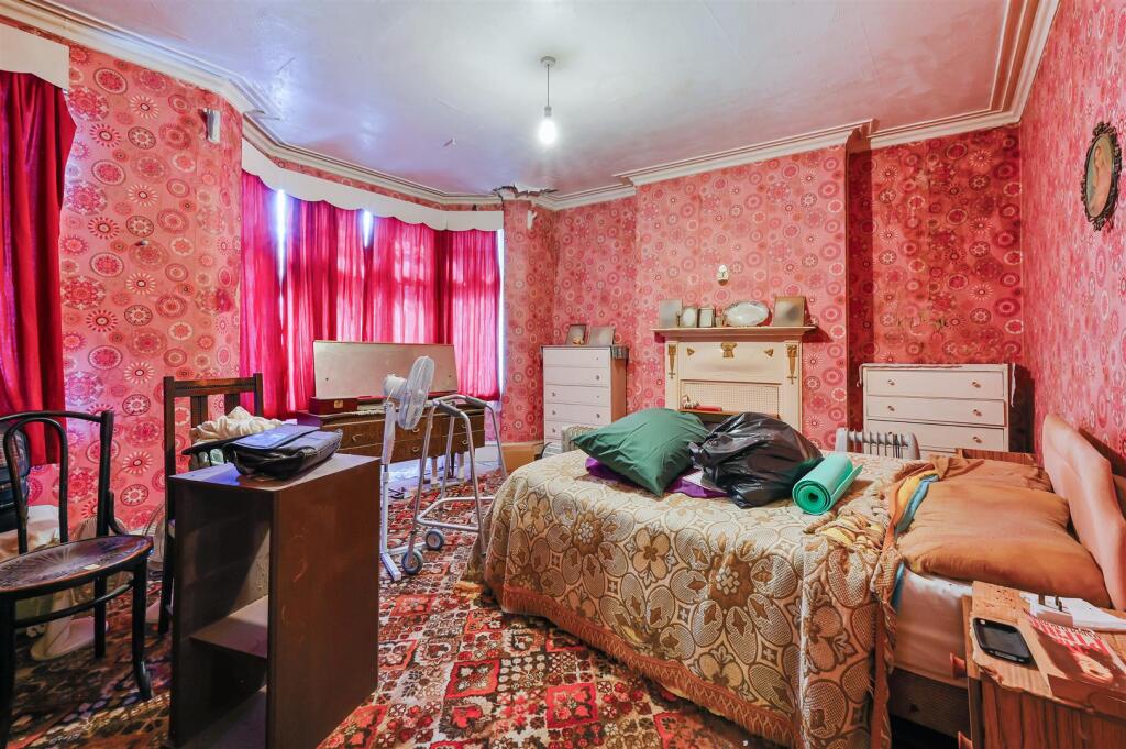 Birdhurst Road, Colliers Wood