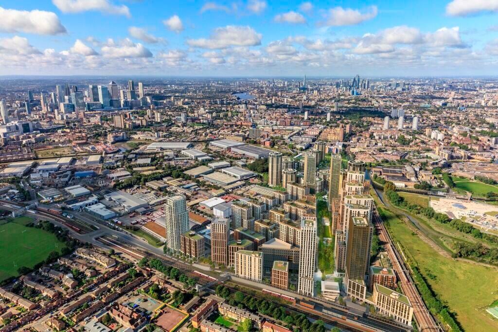 The Redwood, 
5 Affinity View, 
London,
E16