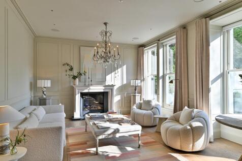 Roehampton Gate, London, South West London, SW15